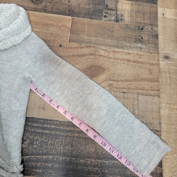 Extra Small Sleeping on Snow Anthropologie Gray Cowlneck Wool Sweater - Picture 6 of 6